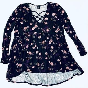 TORRID Floral Criss-Cross tunic Size 2X